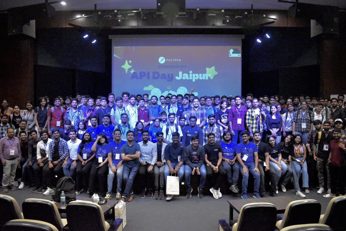 Group photo on stage at API Day Jaipur